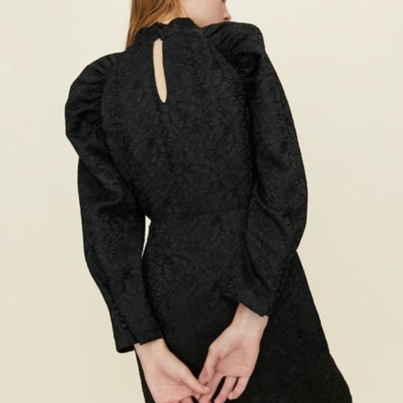 BNWT Aritiza Sangria Dress - Picture 2 of 14